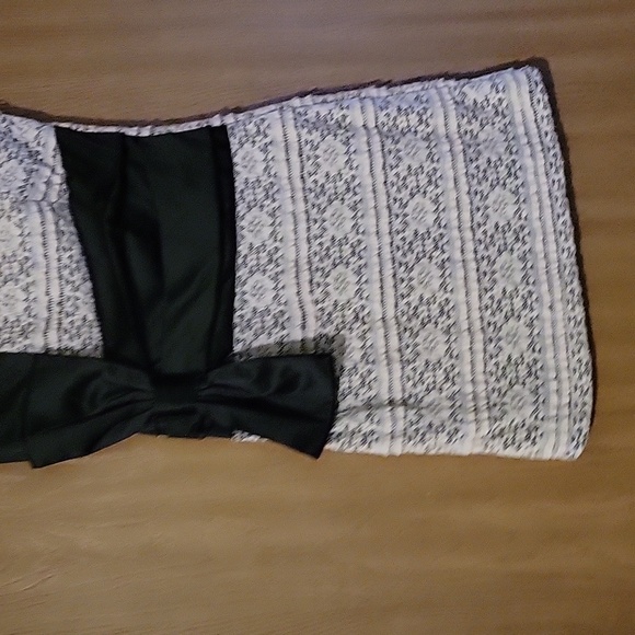 Bow Dress - Picture 3 of 3